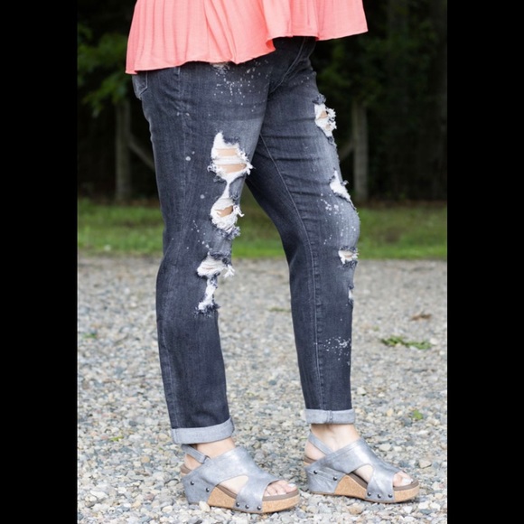 NWT JUDY BLUE Mid Rise Distressed Bleach Splashed  Boyfriend Fit Black Jeans - Picture 8 of 11